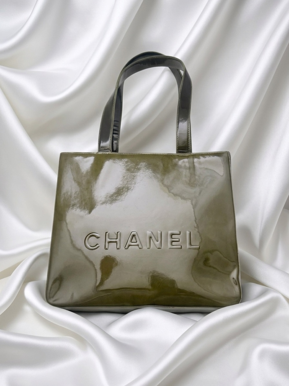 CHANEL Patent Leather Logo Tote – Olive Green💚